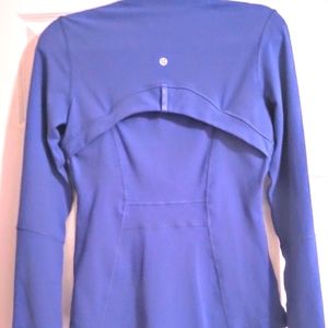 Size 6 Lululemon Define Jacket. Worn only a few times. Too tight on me.